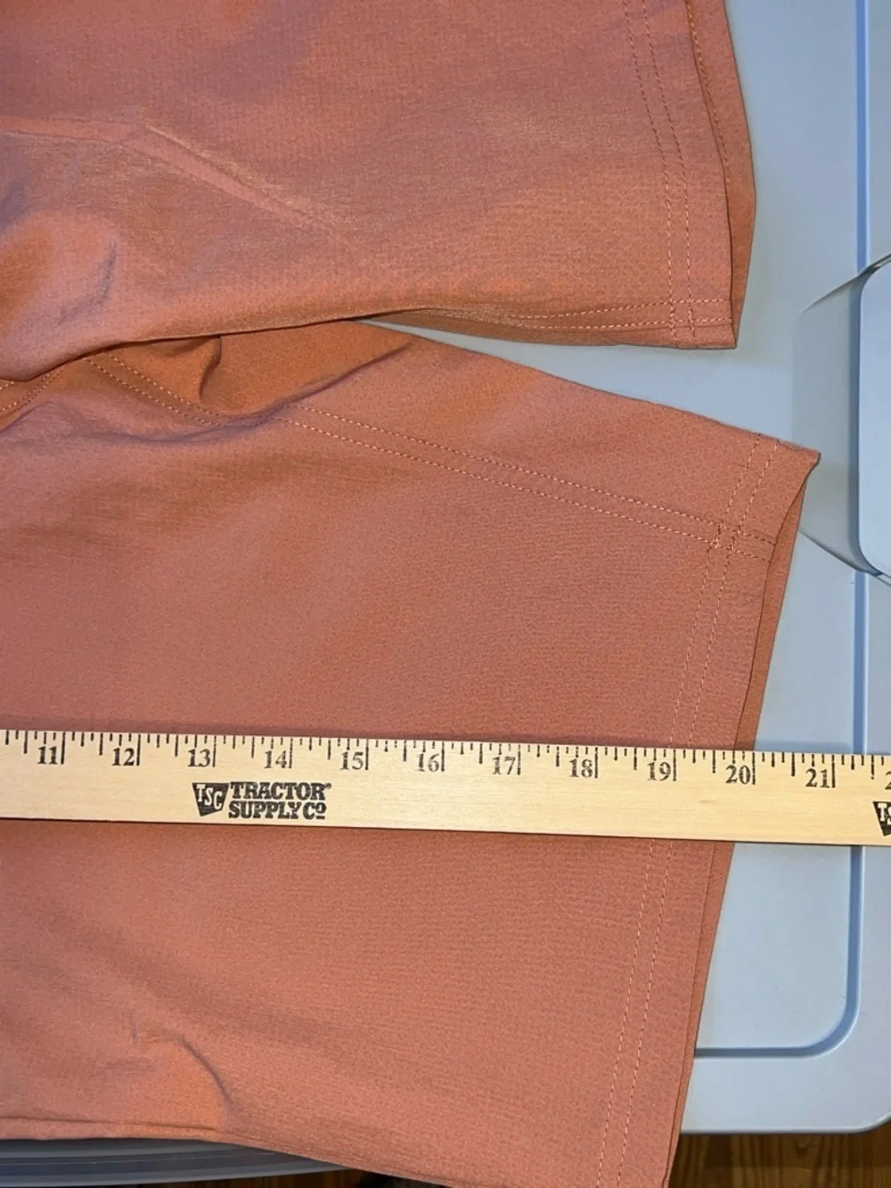 Hurley Men's Stretch Cargo Shorts in Dusty Salmon Hybrid 30